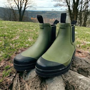 Everlane Womens Size 7 Chelsea Rain Ankle Boots Surplus Green Pull On Waterproof